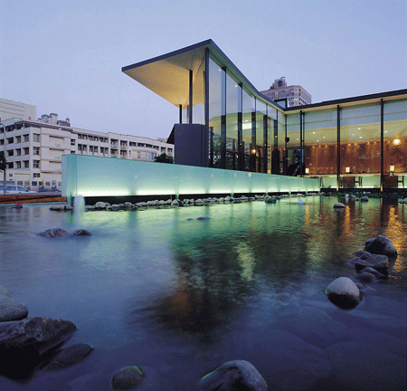 額敏也迷里廣場(chǎng)戶(hù)外LED大屏提升改造項(xiàng)目圖片