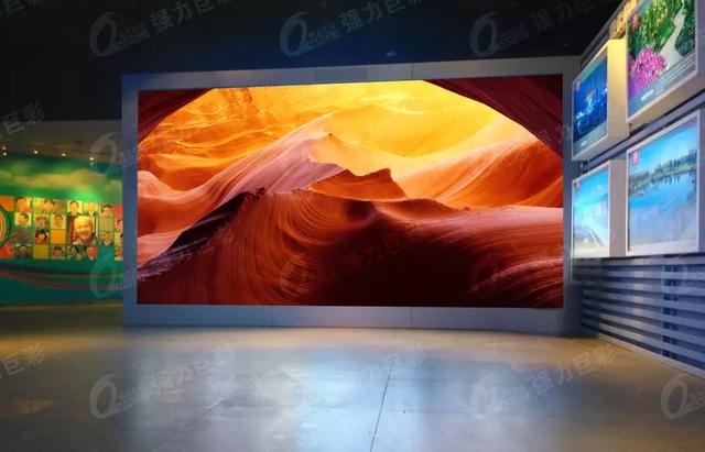 世界那么大，到哪兒都能遇見她