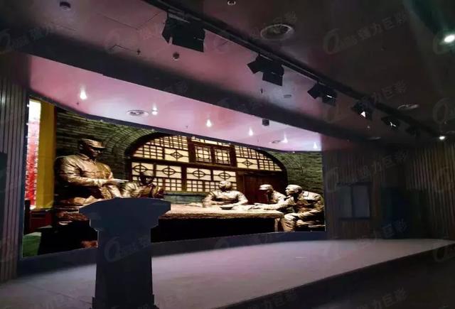 世界那么大，到哪兒都能遇見她