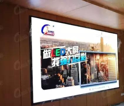 世界那么大，到哪兒都能遇見她