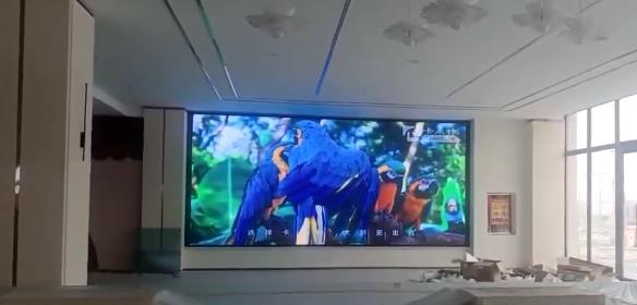 天河·萬(wàn)隆城項(xiàng)目售樓部室內(nèi)全彩LED圖片